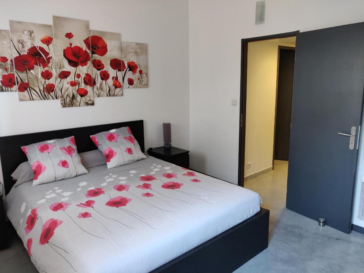 Les Terrasses De Valensole Bed & Breakfast Екстериор снимка