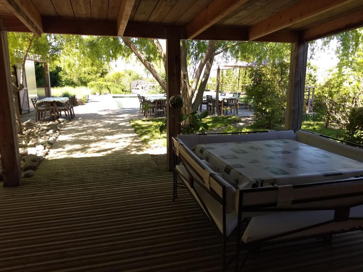 Les Terrasses De Valensole Bed & Breakfast Екстериор снимка