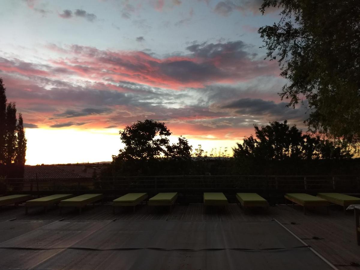 Les Terrasses De Valensole Bed & Breakfast Екстериор снимка
