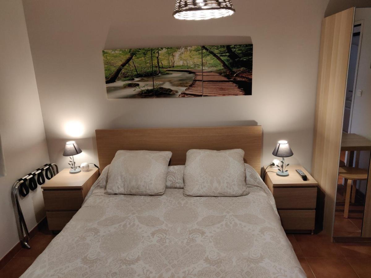 Les Terrasses De Valensole Bed & Breakfast Екстериор снимка