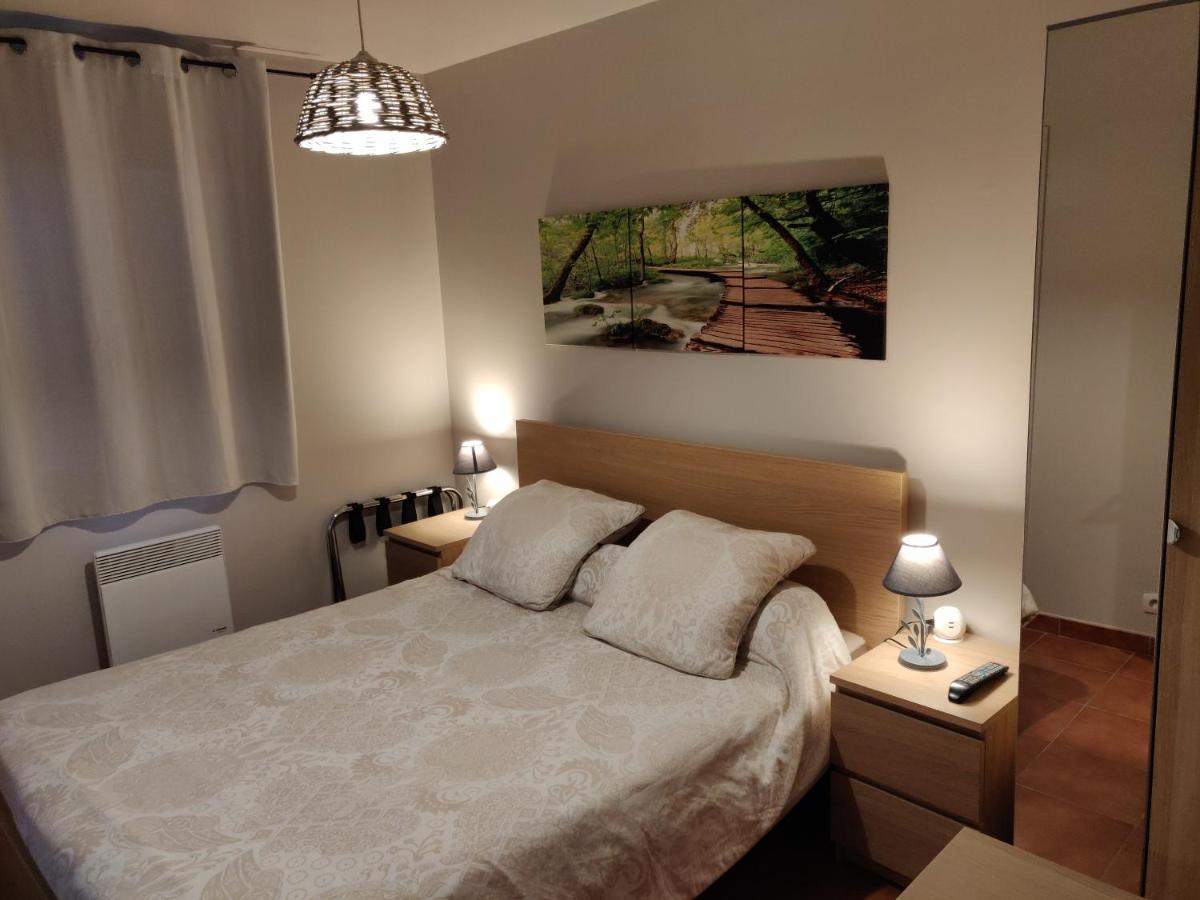 Les Terrasses De Valensole Bed & Breakfast Екстериор снимка
