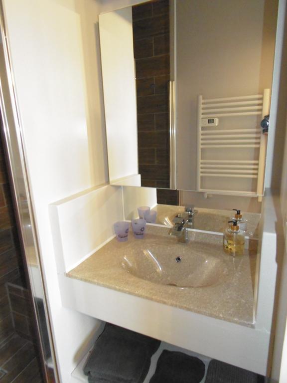 Les Terrasses De Valensole Bed & Breakfast Екстериор снимка