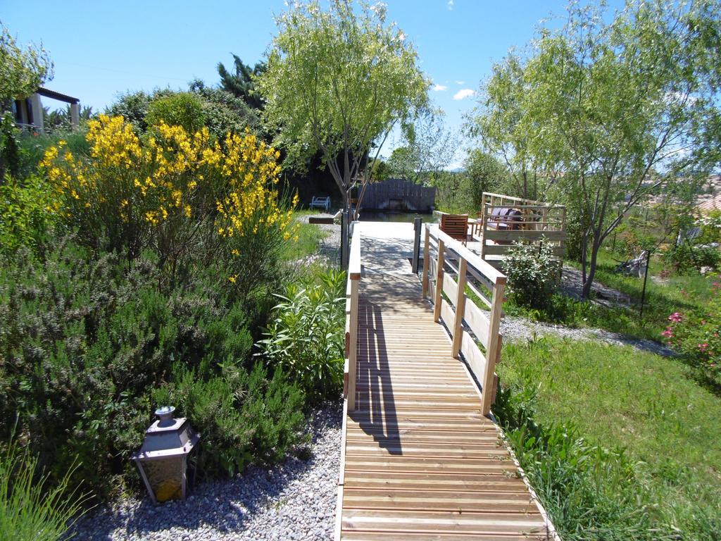 Les Terrasses De Valensole Bed & Breakfast Екстериор снимка